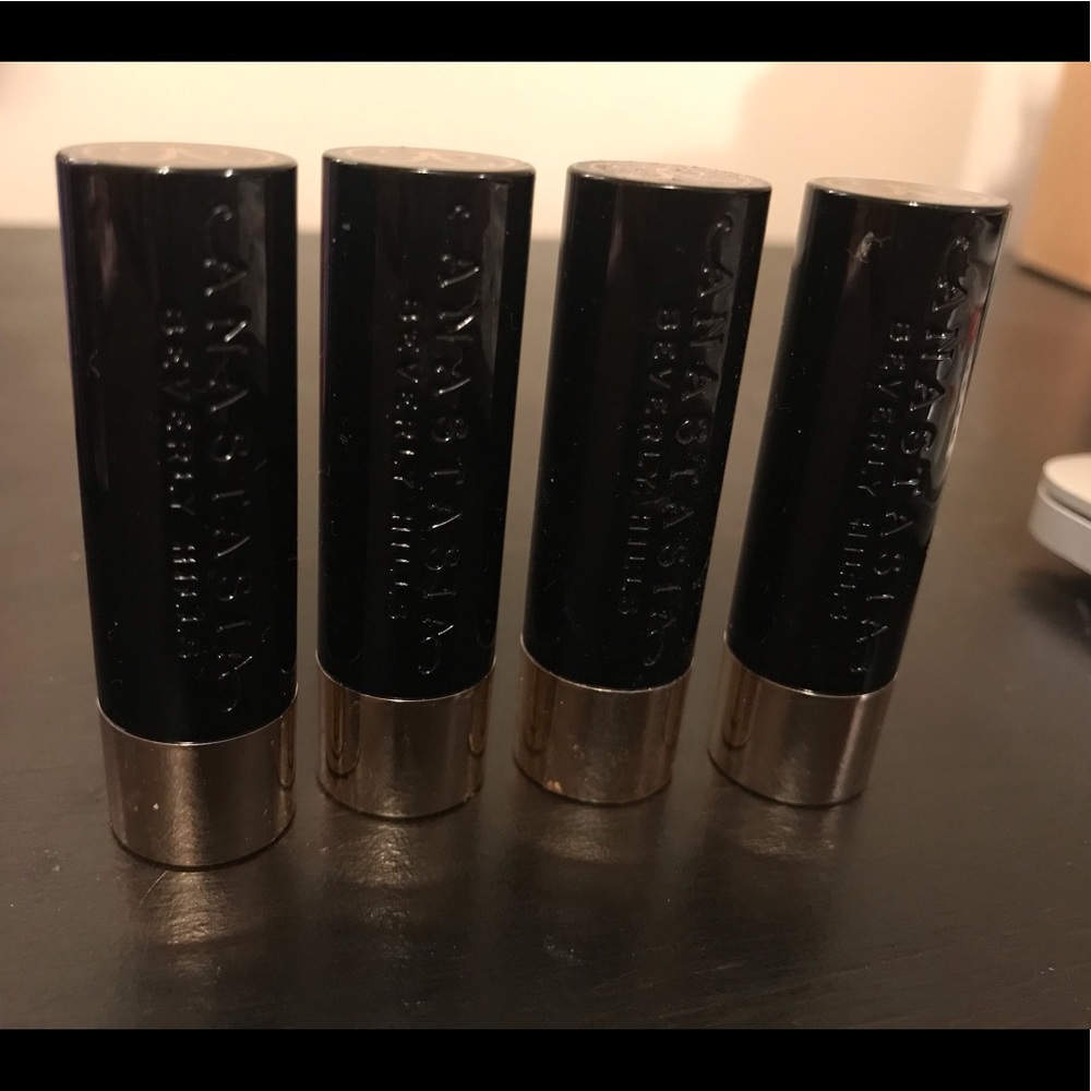 Assortment of four mini ABH matte lipsticks!